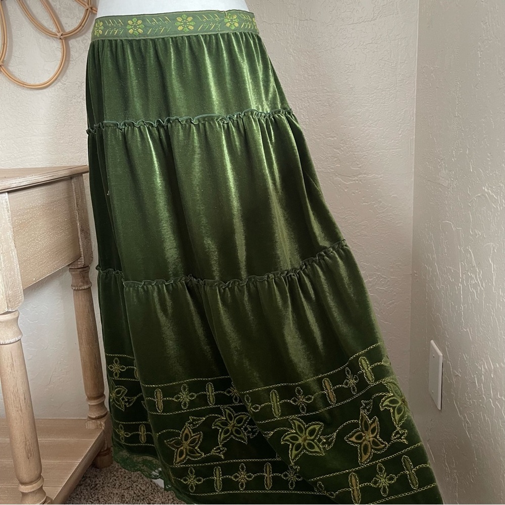 Vintage Y2K Green Velvet Renaissance Fairy Whimsigoth Embroidered Fairy Skirt - Picture 2 of 13
